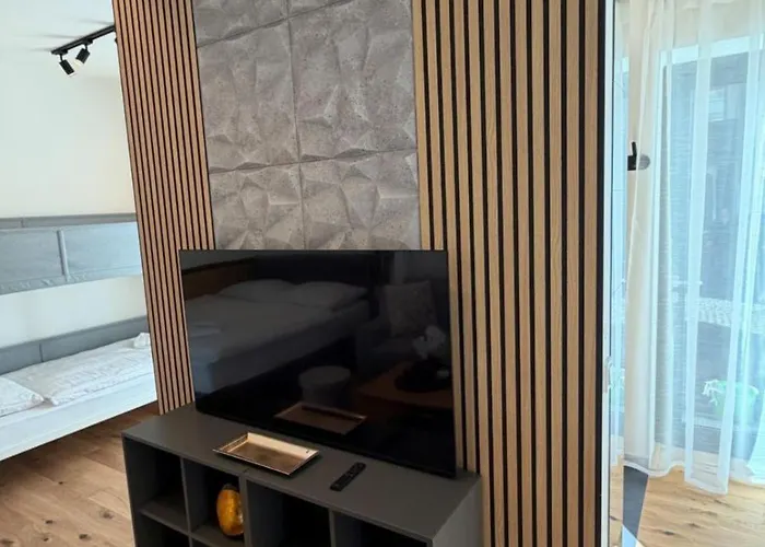 Luxusní 22 S Exklusivní Bufetovou Snídaní - Novostavba V Samotném Srdci Harrachova - Privátní Parkování Zdarma U Vlastního Venkovního Posezení - 150 M Od Sjezdovky - Smart Tv - Wifi - Satelit Harrachov